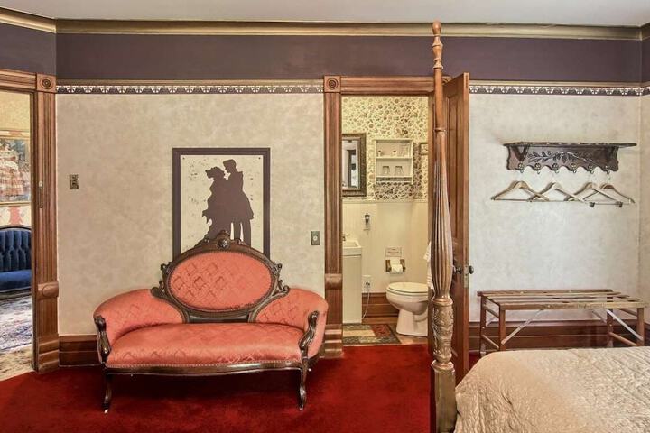 Room 13 of 43