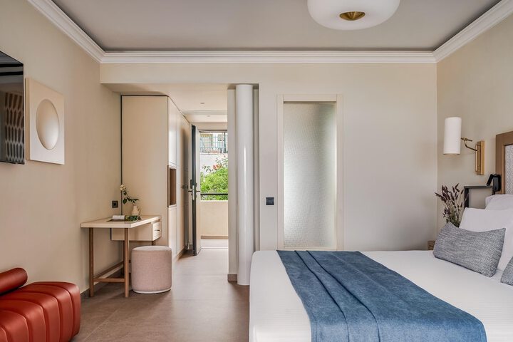 Room 107 of 417