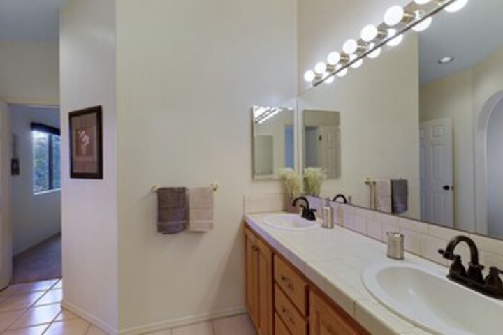 Room 6 of 31
