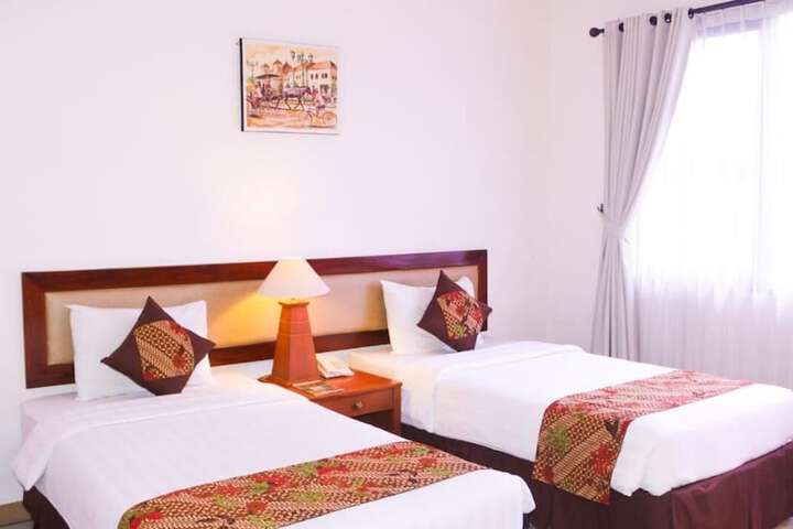 Room 12 of 29
