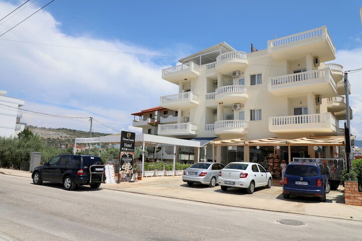 Hotel 5 of 58