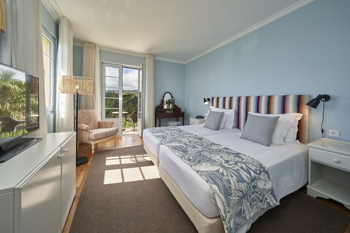 Room 4 of 36