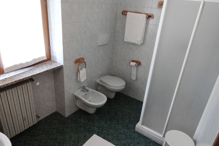 Room 13 of 14
