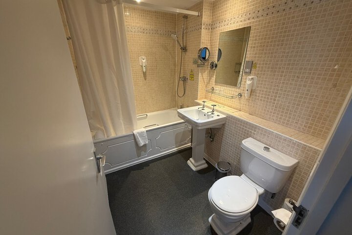 Room 34 of 56