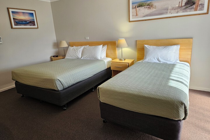 Room 38 of 114