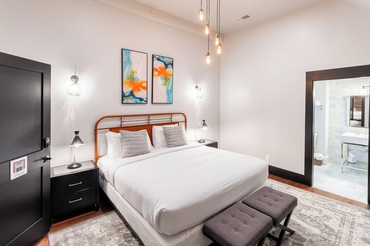 Room 2 of 35