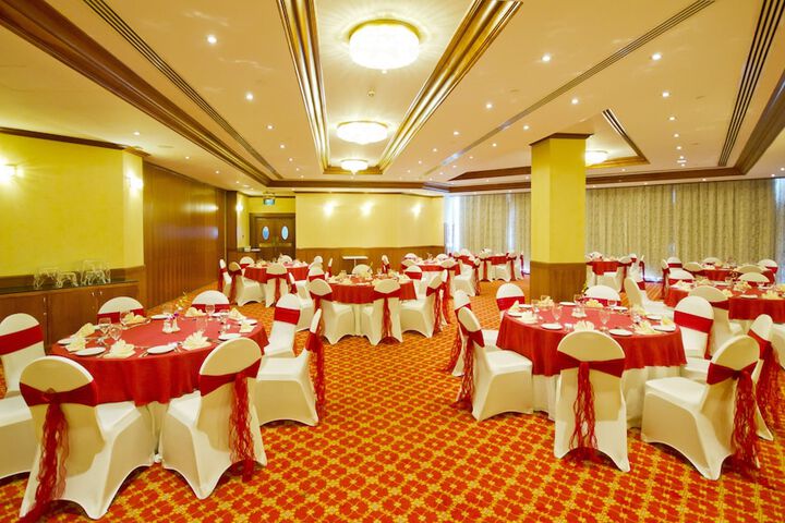 Banquet hall