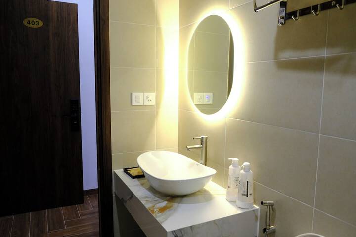 Room 20 of 53