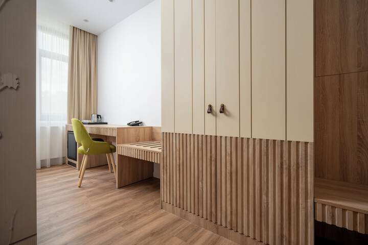Room 20 of 30