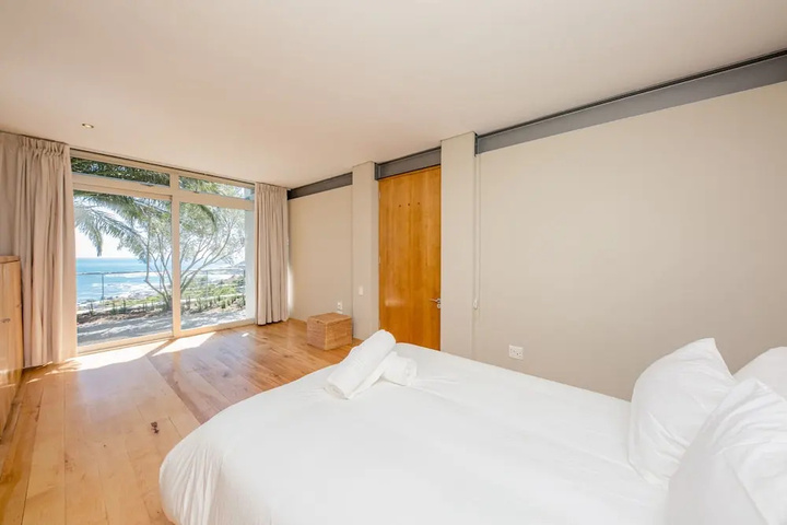 Room 2 of 23