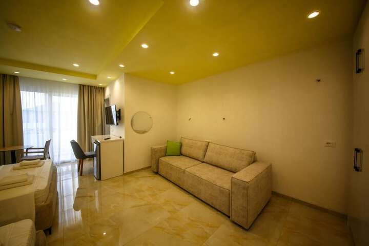 Room 40 of 70