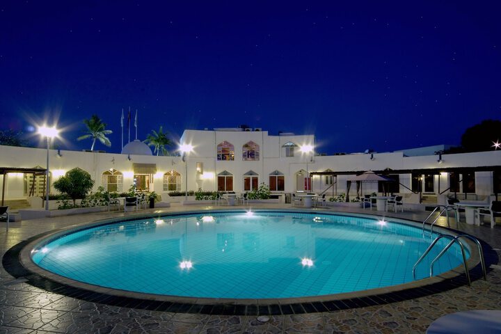 Hotel with Pool