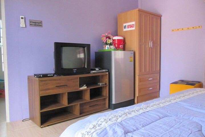 Room 9 of 49