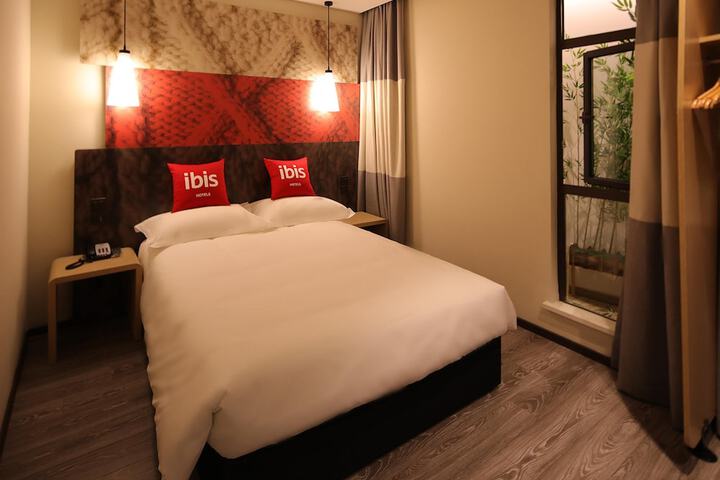 Room 50 of 86