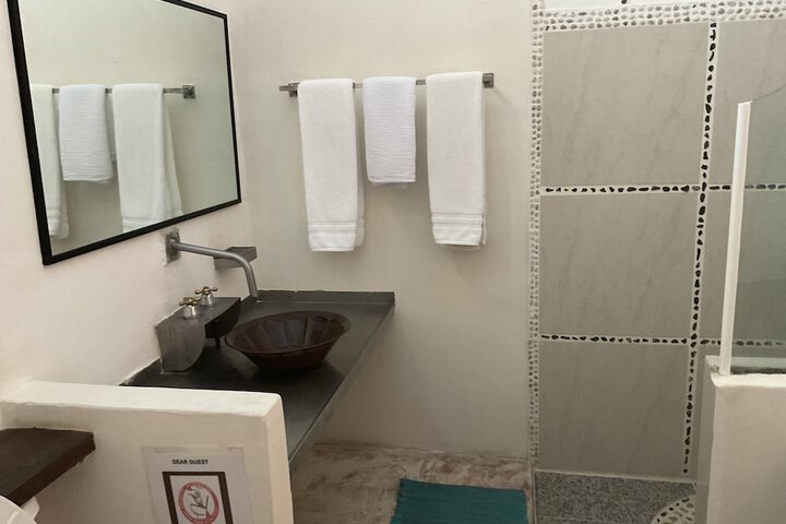 Room 65 of 102