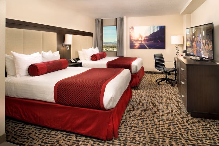 Select 2 Queen Beds (8 of 18)