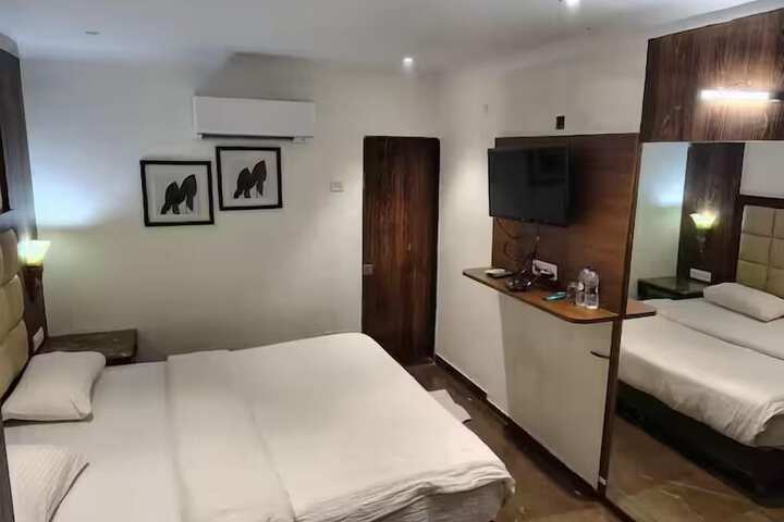 Room 10 of 46
