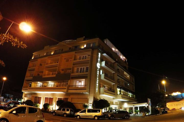 Hotel 76 of 79