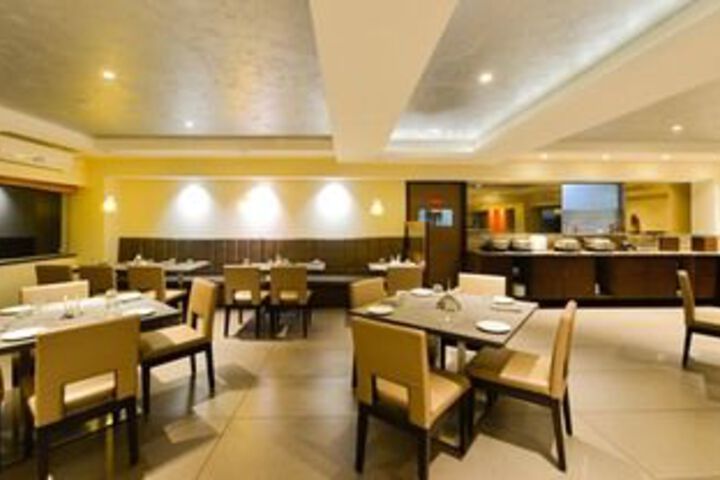 Dining 58 of 61