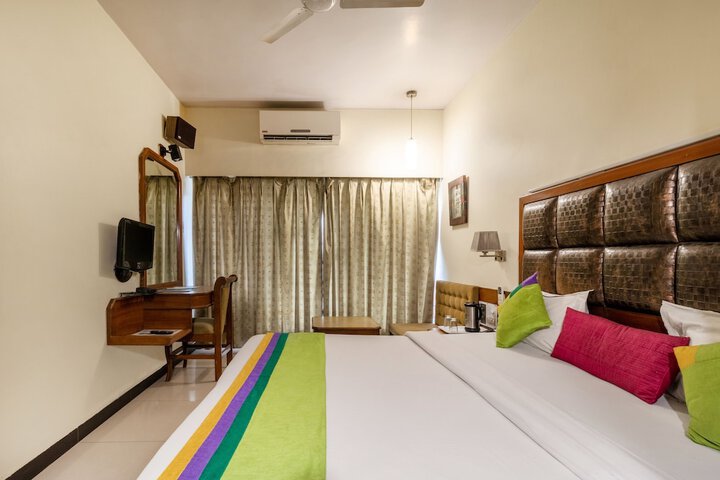 Room 14 of 40