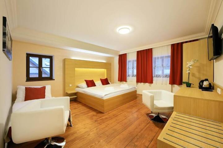 Room 37 of 74