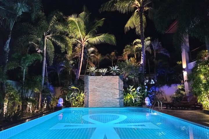 Pools & Facilities