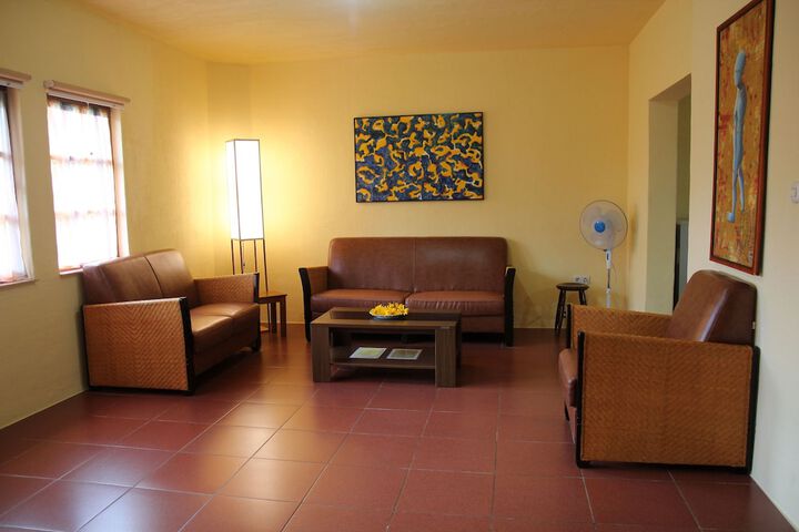 Room 9 of 14