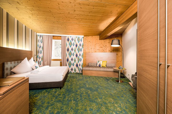 Room 4 of 39