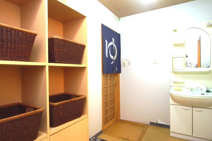 Room 22 of 55