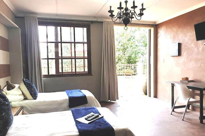Room 6 of 47