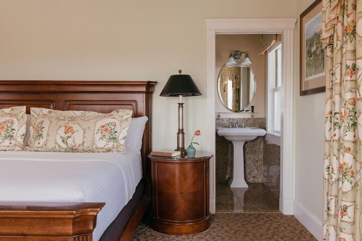 Room 40 of 99