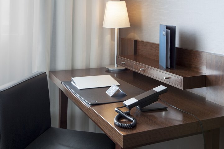 Room 4 of 34