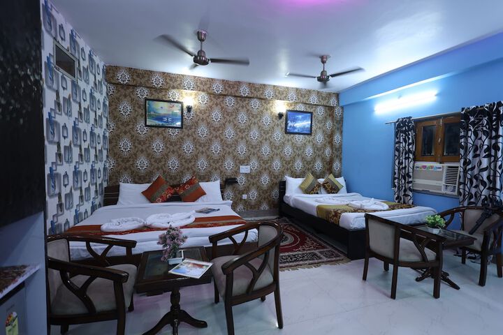 Room 8 of 34