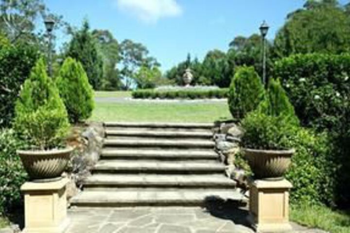 Hotel Exterior 10 of 25