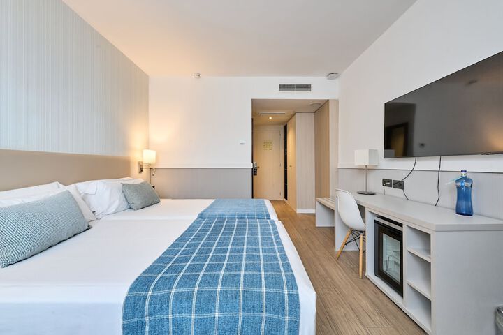 Room 25 of 63
