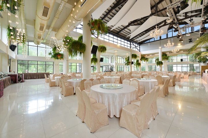 Ballroom/Hall 100 of 145