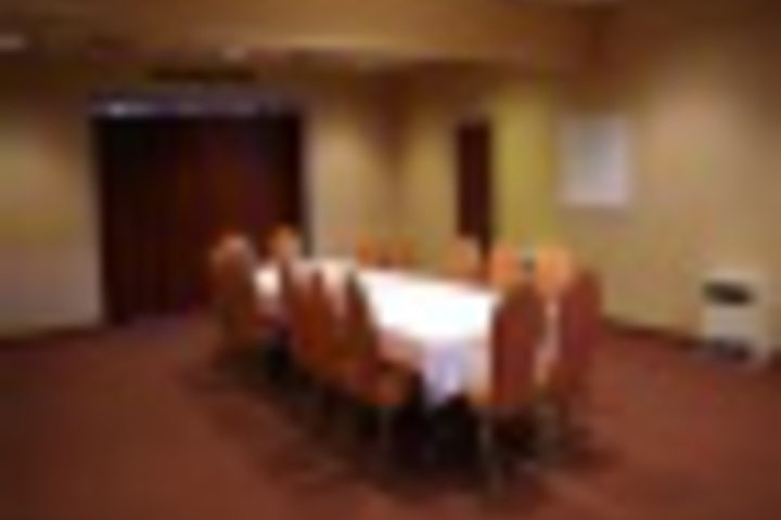 Business Center 27 of 168