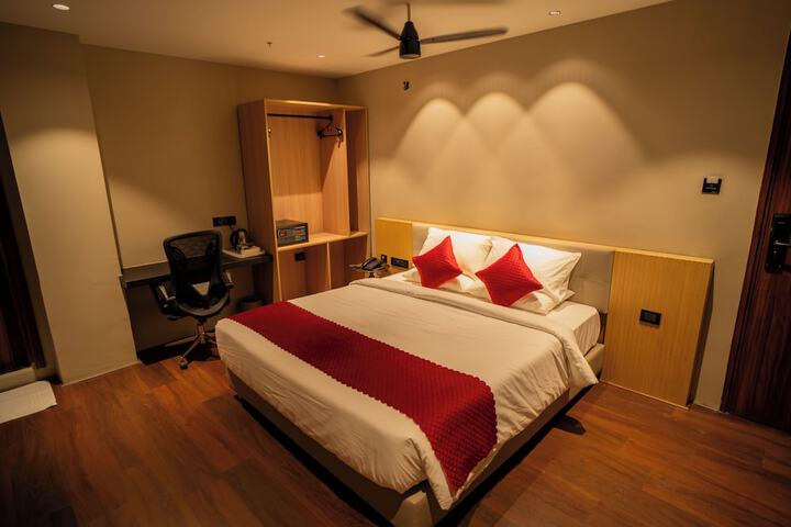 Room 6 of 20