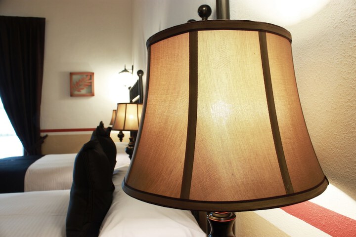 Room 5 of 43