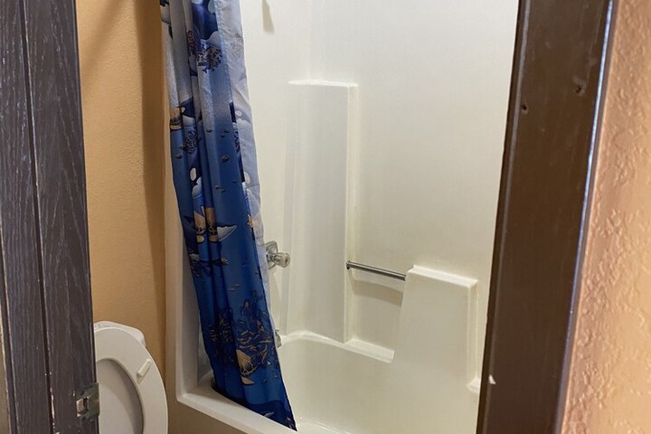 Room 13 of 26