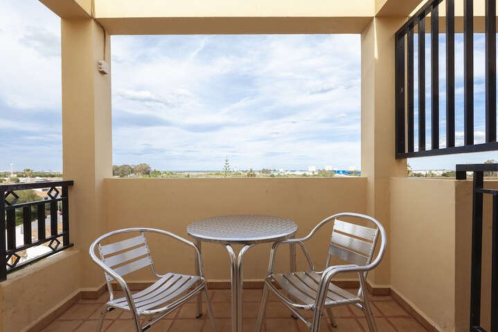Room 16 of 39
