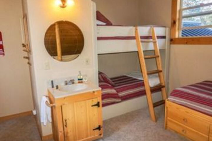 Room 11 of 30