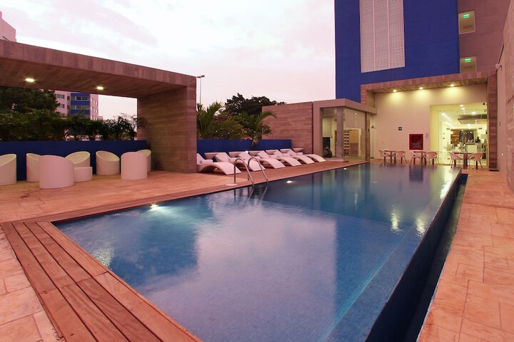 Hotel with Pool