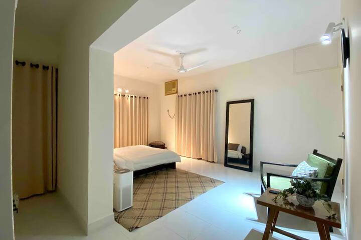 Room 2 of 11