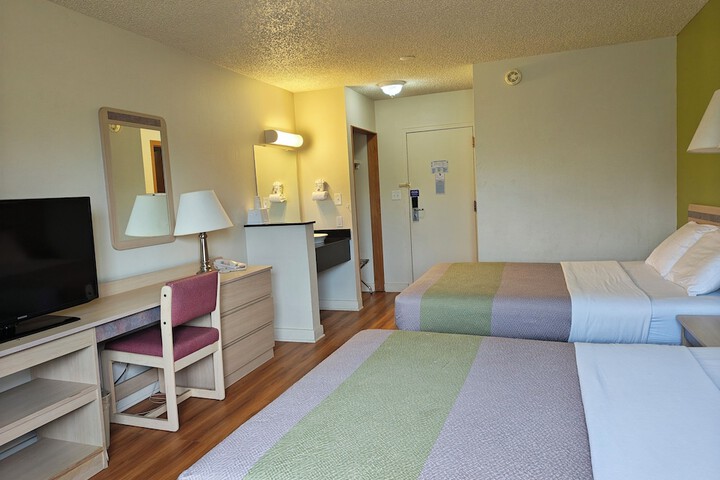 Room 15 of 31