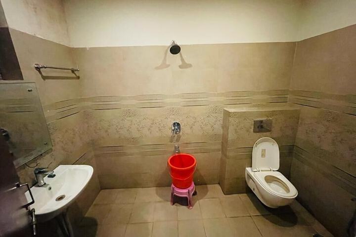 Room 7 of 7