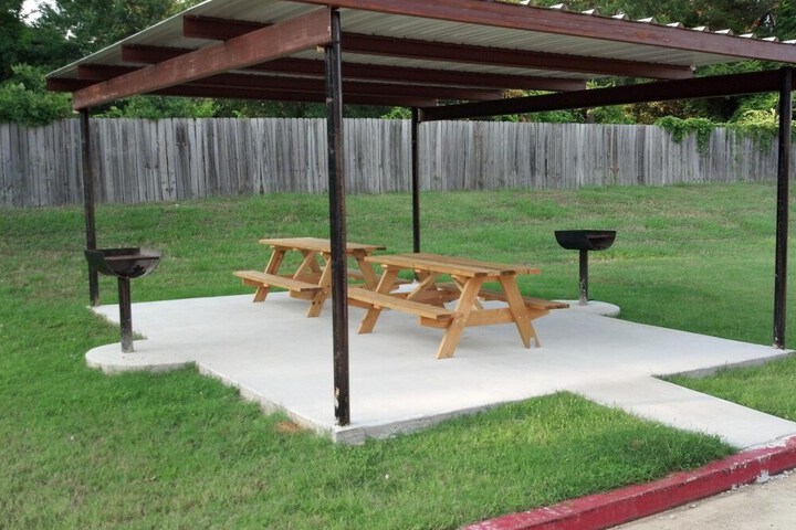 Property Grounds 20 of 25