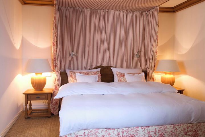 Room 4 of 41