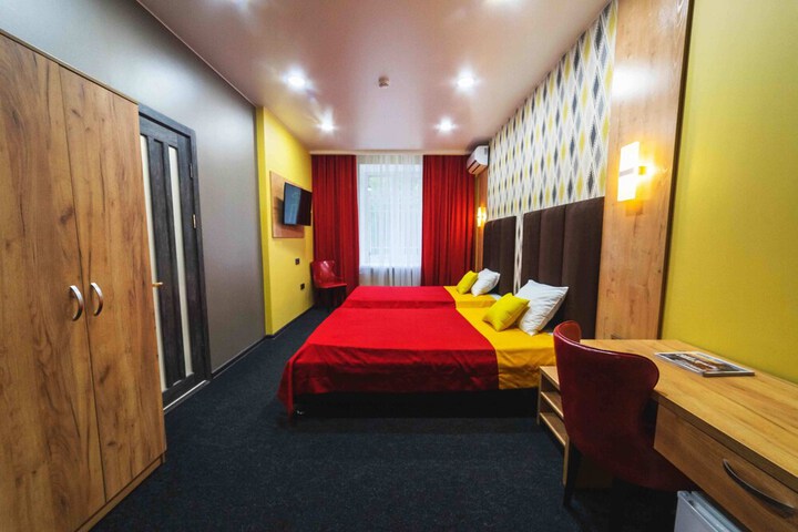 Room 11 of 65