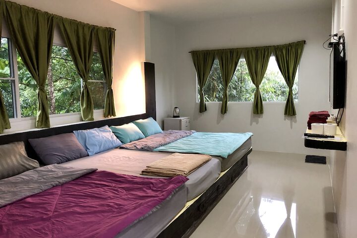 Room 25 of 47